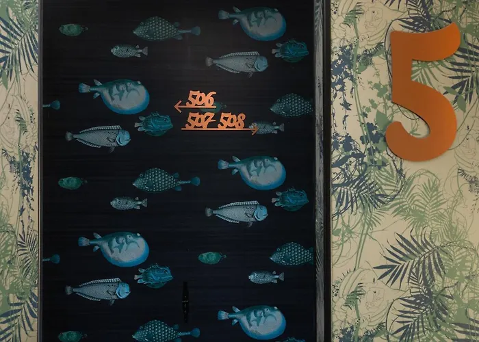 Отель Exquis 3*