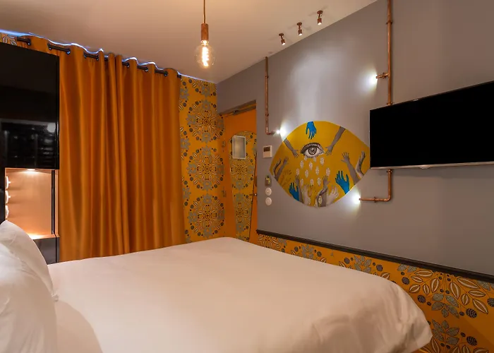 Отель Exquis 3*