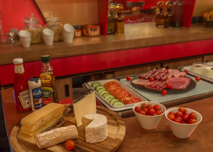 Отель Exquis 3*