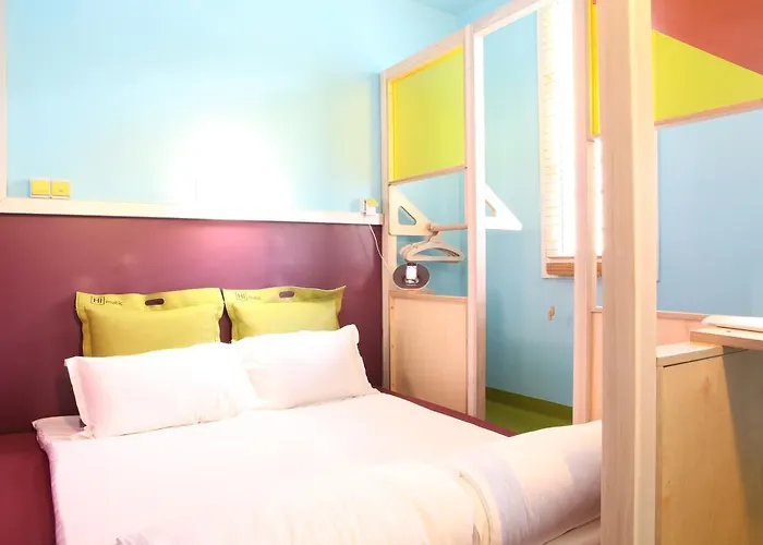 Отель Exquis 3*